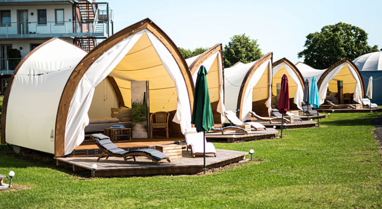 Strohboid Glamping Lounge.jpg